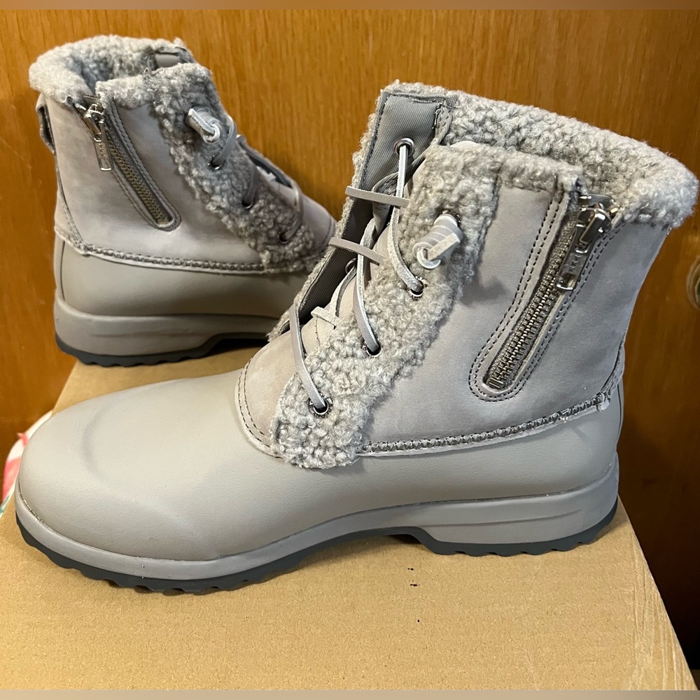 Women's Sperry Winter Boots Sz 8.5 Brand New w/Box